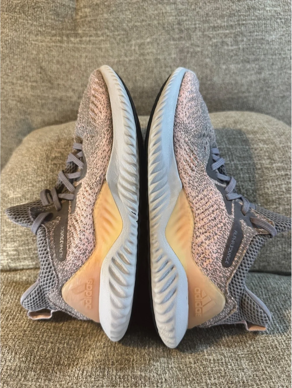 adidas Alphabounce Beyond Men’s Grey/Real Magenta/Clear Orange HWA1Y3001 Size 7